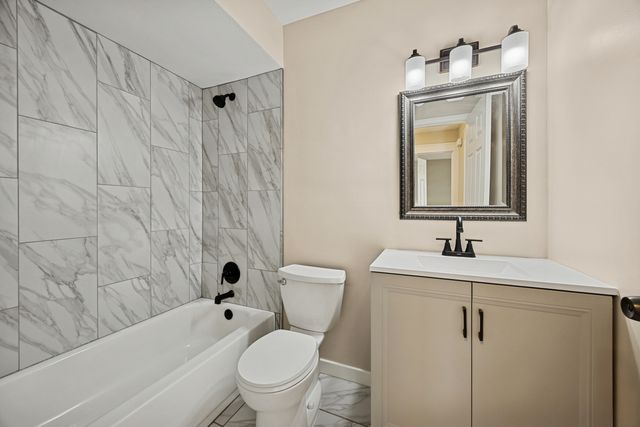 6425 177th Street, Tinley Park, IL 60477