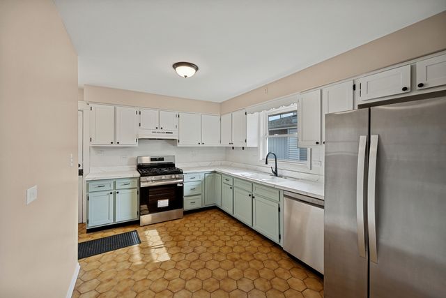 6425 177th Street, Tinley Park, IL 60477