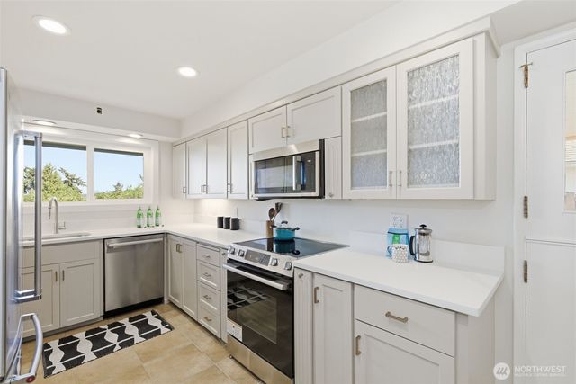 16532 34th Avenue NE, Lake Forest Park, WA 98155