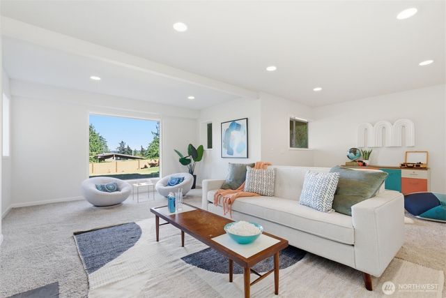 16532 34th Avenue NE, Lake Forest Park, WA 98155