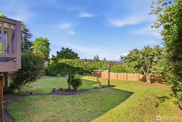 16532 34th Avenue NE, Lake Forest Park, WA 98155
