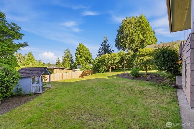 16532 34th Avenue NE, Lake Forest Park, WA 98155