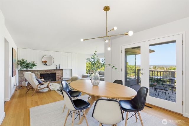 16532 34th Avenue NE, Lake Forest Park, WA 98155