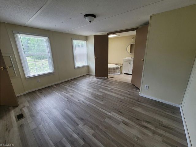 157 College Village Drive, Eden, NC 27288