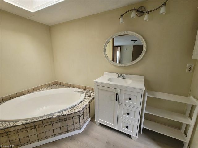 157 College Village Drive, Eden, NC 27288