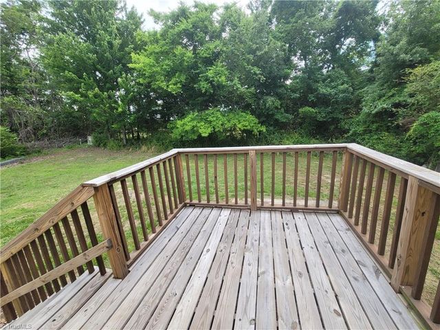 157 College Village Drive, Eden, NC 27288