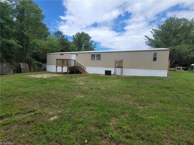 157 College Village Drive, Eden, NC 27288
