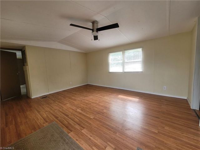 157 College Village Drive, Eden, NC 27288