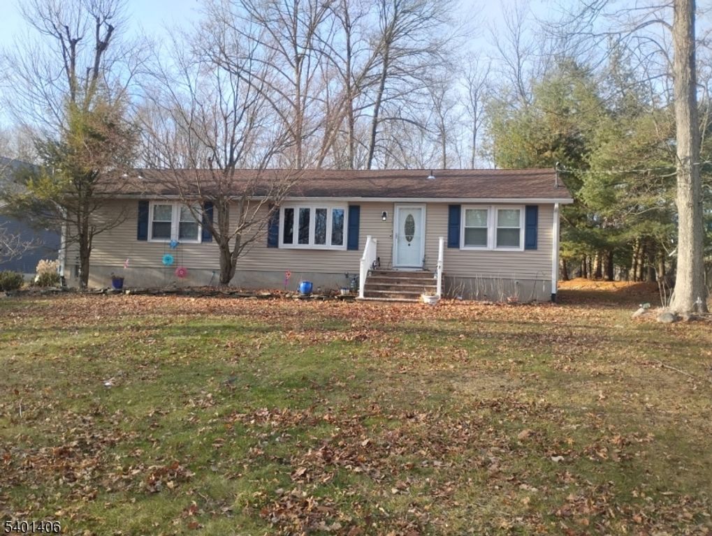 7 Michael Road, Jefferson Twp., NJ 07438