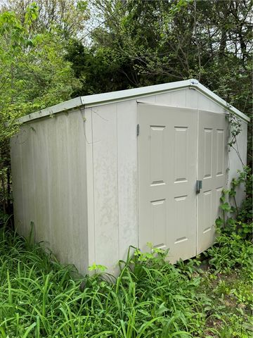 1937 S Custer Lane, Fayetteville, AR 72701