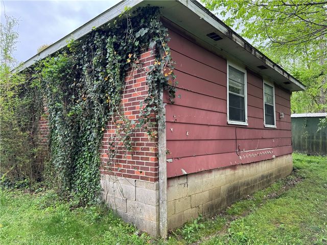 1937 S Custer Lane, Fayetteville, AR 72701