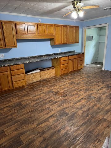 1937 S Custer Lane, Fayetteville, AR 72701