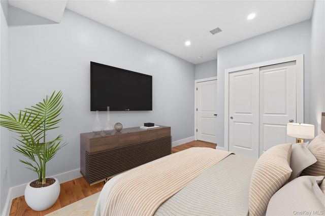 3226 Colden Avenue, Bronx, NY 10469