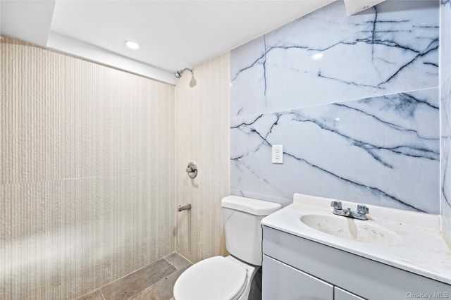3226 Colden Avenue, Bronx, NY 10469