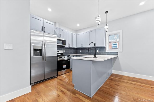 3226 Colden Avenue, Bronx, NY 10469