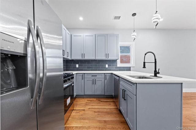 3226 Colden Avenue, Bronx, NY 10469