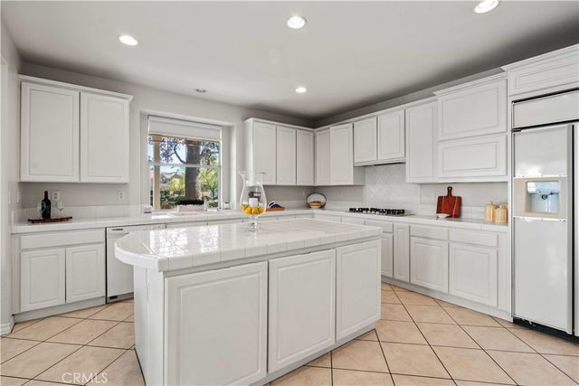 27053 Island Road, Valencia, CA 91355