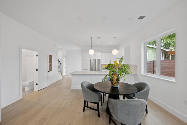 3614 Abbate CIR A, Austin, TX 78721