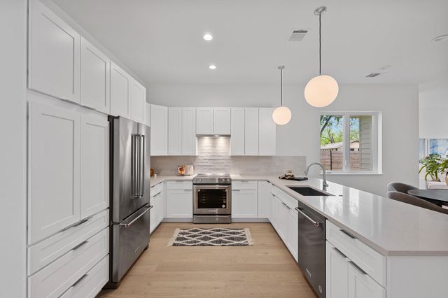 3614 Abbate CIR A, Austin, TX 78721