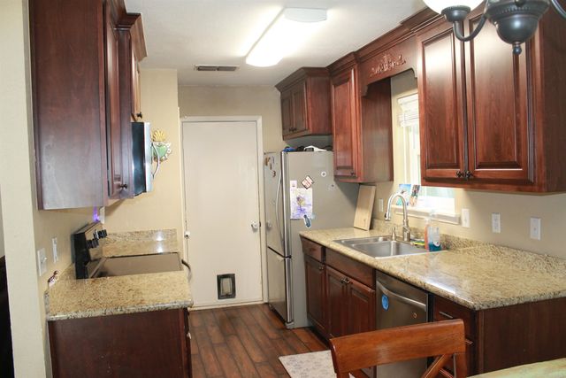 108 Donna, Marshall, TX 75672