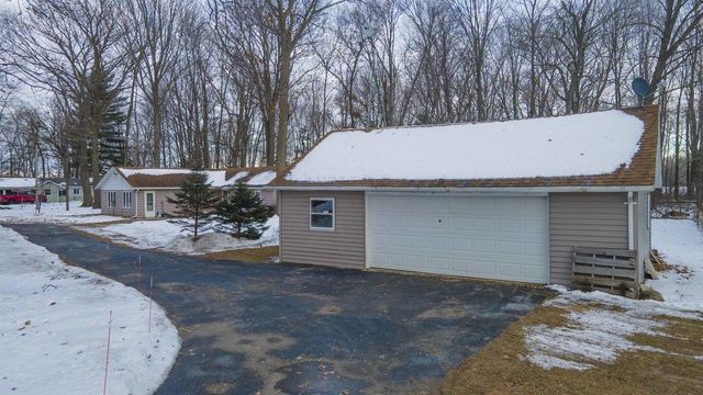 N1584 29TH LANE, Berlin, WI 54923