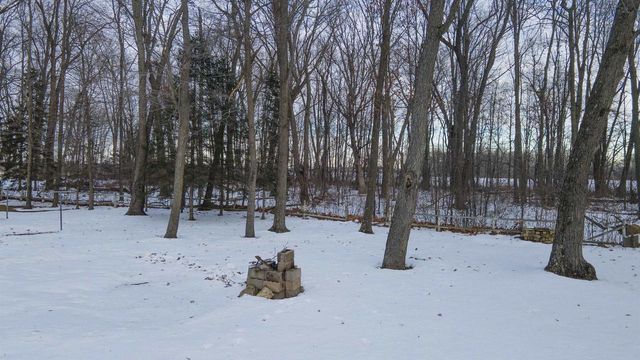 N1584 29TH LANE, Berlin, WI 54923