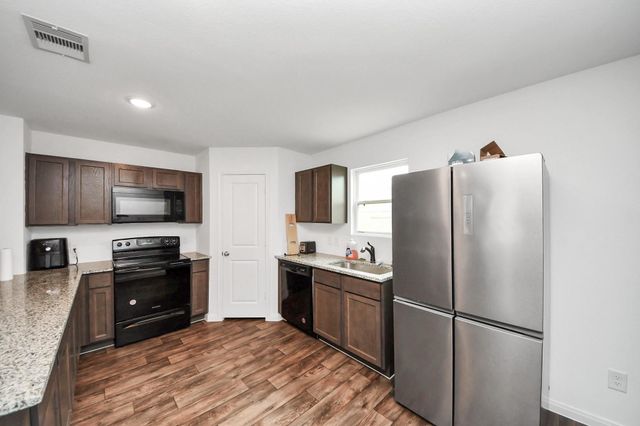 16923 Marie Village Drive, Conroe, TX 77306