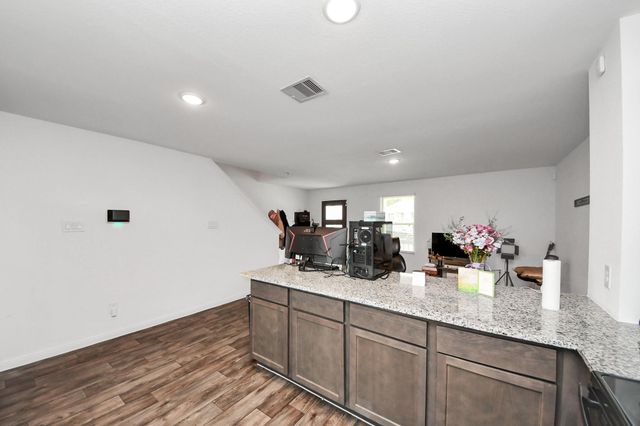 16923 Marie Village Drive, Conroe, TX 77306
