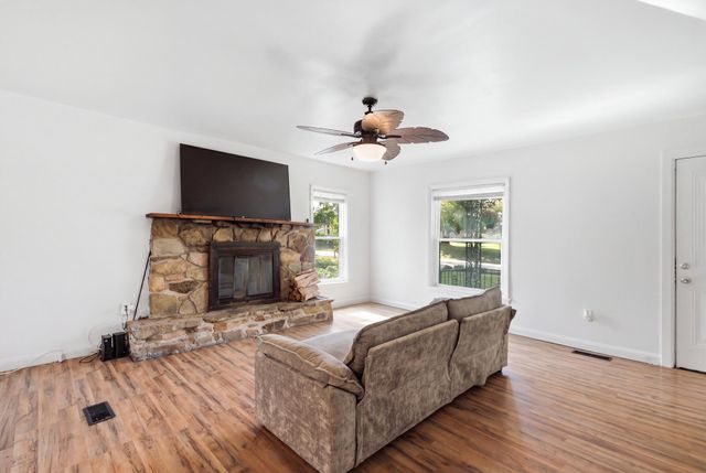 1040 Big Hill Road, Berea, KY 40403