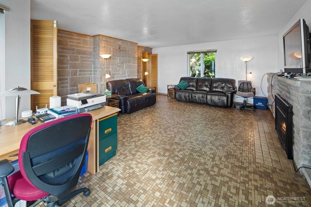 10445 Marine View Drive SW, Seattle, WA 98146