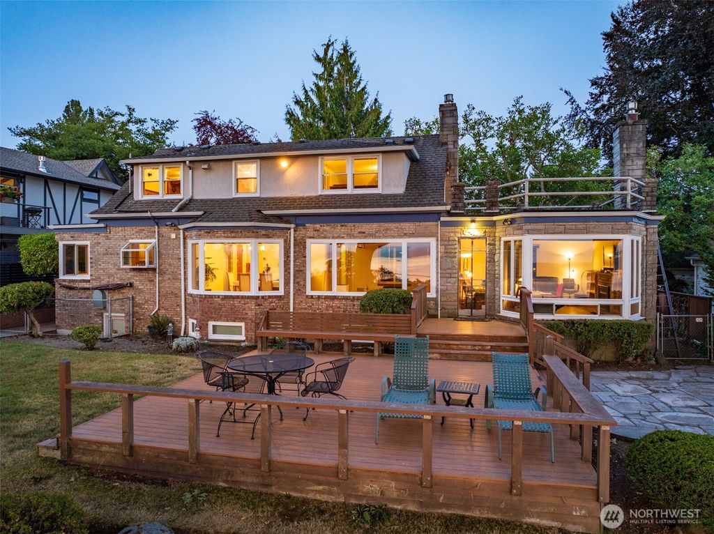 10445 Marine View Drive SW, Seattle, WA 98146