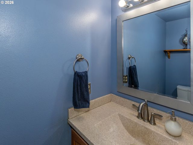 15720 Ne 12TH Way, Vancouver, WA 98684