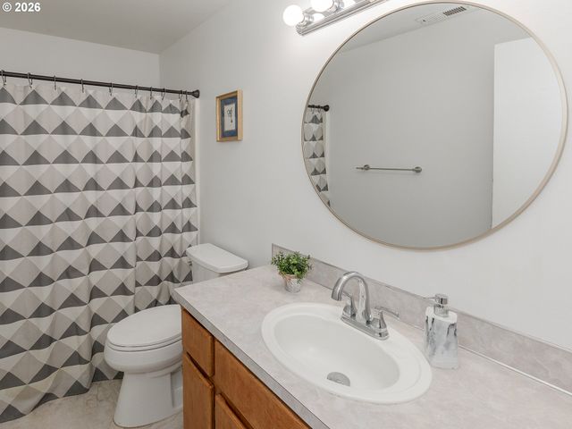 15720 Ne 12TH Way, Vancouver, WA 98684