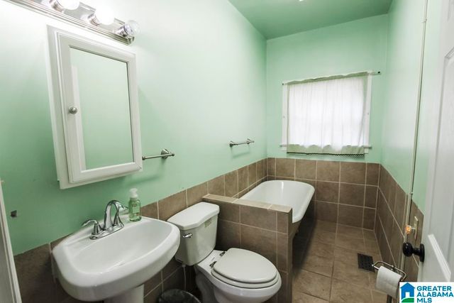 106 HENRY STREET, Talladega, AL 35160