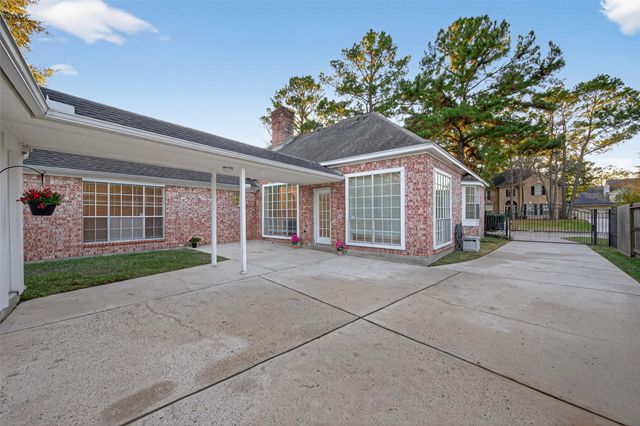 3602 Clover Valley Drive, Kingwood, TX 77345