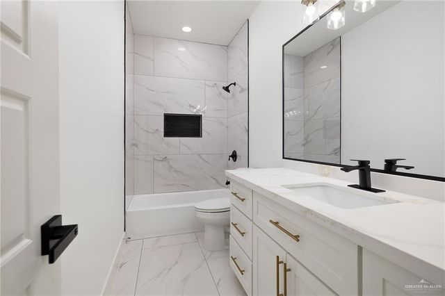 504 E VFW Avenue, Elsa, TX 78543