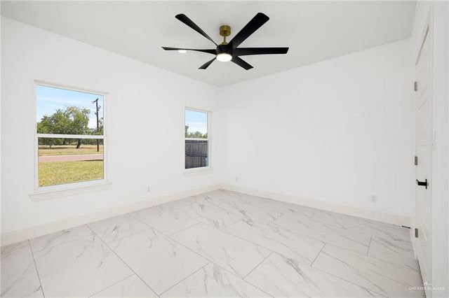 504 E VFW Avenue, Elsa, TX 78543