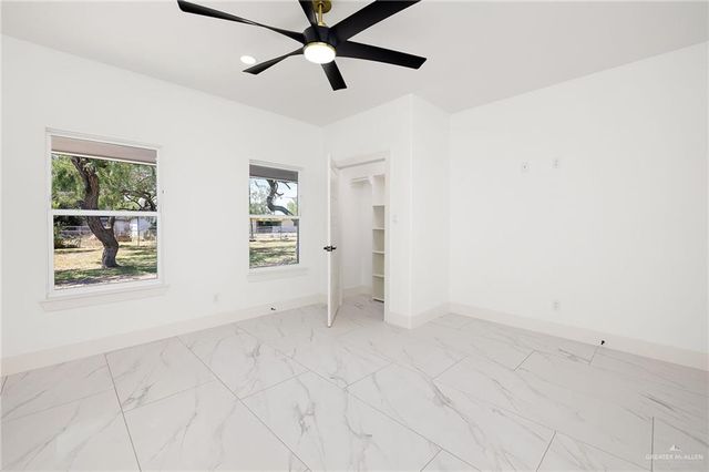 504 E VFW Avenue, Elsa, TX 78543