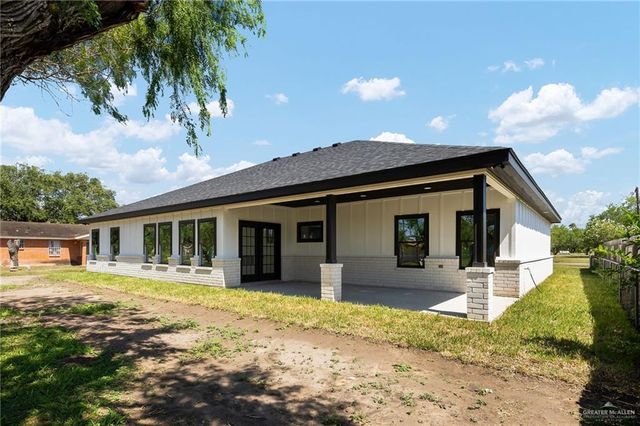 504 E VFW Avenue, Elsa, TX 78543