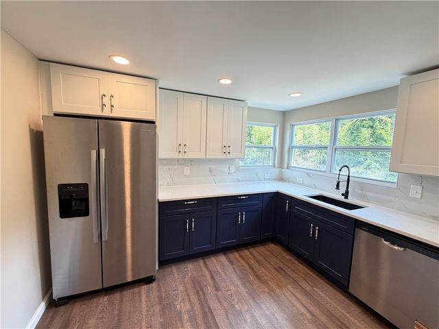 137 Emrose Dr, Penn Hills, PA 15235