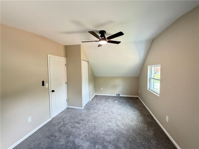 137 Emrose Dr, Penn Hills, PA 15235
