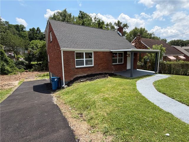 137 Emrose Dr, Penn Hills, PA 15235