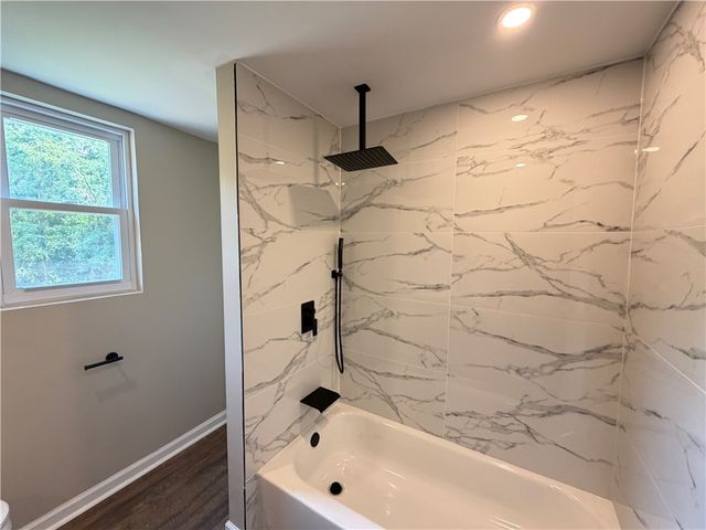 137 Emrose Dr, Penn Hills, PA 15235