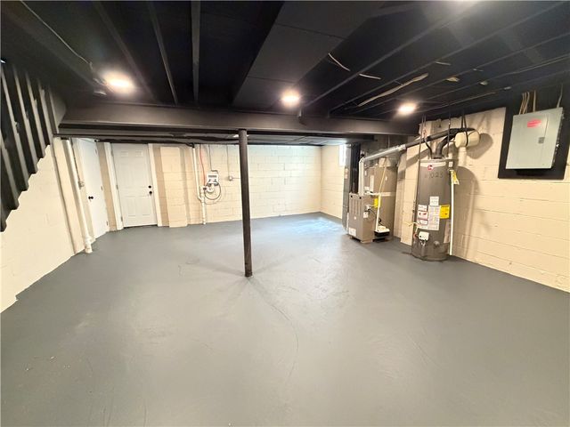 137 Emrose Dr, Penn Hills, PA 15235