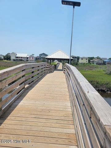 105 NE 22nd Street, Oak Island, NC 28465