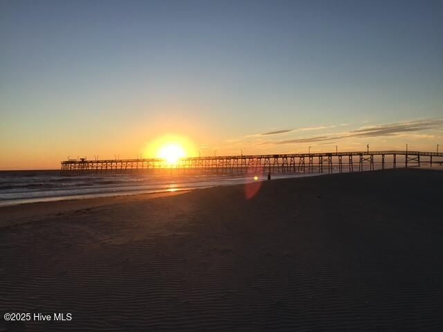 105 NE 22nd Street, Oak Island, NC 28465