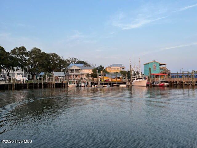 105 NE 22nd Street, Oak Island, NC 28465