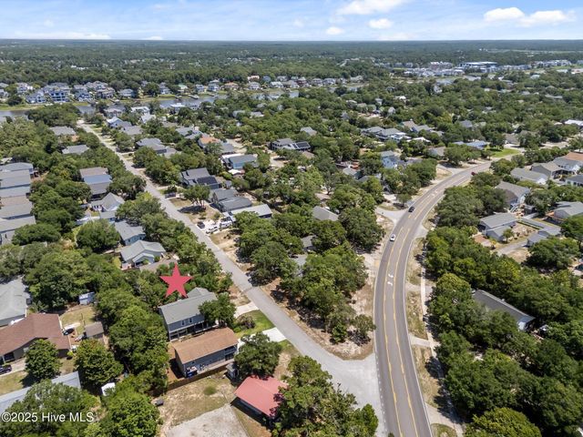 105 NE 22nd Street, Oak Island, NC 28465