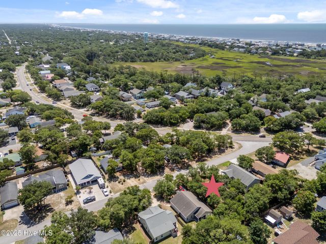 105 NE 22nd Street, Oak Island, NC 28465