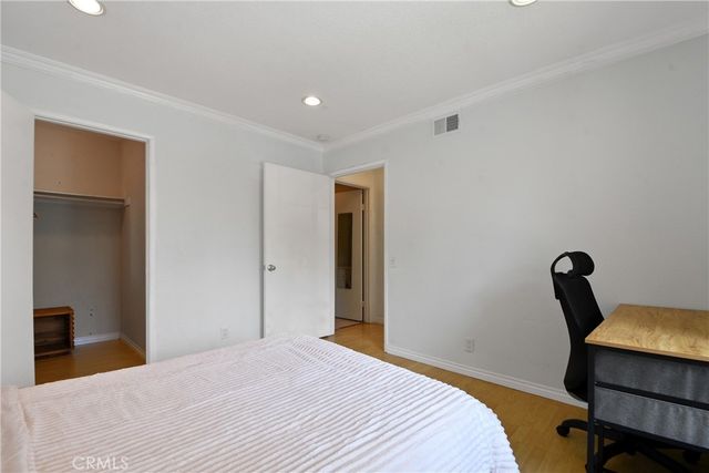 141 Oxford, Irvine, CA 92612